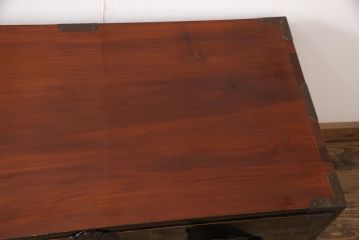 アンティーク家具　美品　大正昭和初期　和の風格漂う黒漆塗りが魅力の庄内箪笥ローボード(時代箪笥、引き出し、ローチェスト、テレビ台、テレビボード)(R-055330)