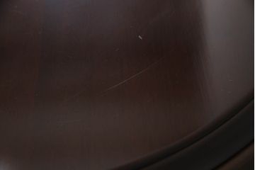 中古　美品　maruni(マルニ木工)　ベルサイユシリーズ　重厚感ある佇まいが魅力的なダイニングテーブル(4人掛け、四人掛け)(R-055332)