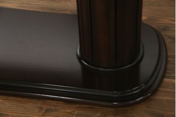 中古　美品　maruni(マルニ木工)　ベルサイユシリーズ　重厚感ある佇まいが魅力的なダイニングテーブル(4人掛け、四人掛け)(R-055332)