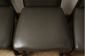 中古　美品　maruni(マルニ木工)　ベルサイユシリーズ　シックな色合いが大人の雰囲気を醸し出すダイニングチェア4脚セット(合皮)(椅子、イス)(R-055333)