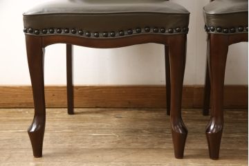 中古　美品　maruni(マルニ木工)　ベルサイユシリーズ　シックな色合いが大人の雰囲気を醸し出すダイニングチェア2脚セット(合皮)(椅子、イス)(R-055334)