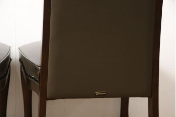 中古　美品　maruni(マルニ木工)　ベルサイユシリーズ　シックな色合いが大人の雰囲気を醸し出すダイニングチェア2脚セット(合皮)(椅子、イス)(R-055334)