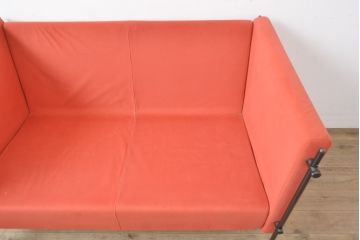 中古　arflex(アルフレックス)　FELIX(フェリックス)　Burkhard Vogtherr(バークハード・フォクトヘル)　レッドカラーが空間のアクセントになる2人掛けソファ(二人掛け、2P)(定価約45万円)(R-055352)