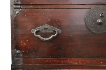 アンティーク家具　明治大正期　前面栗材　桜の丸金具が魅力的な2段重ね米沢箪笥(衣装箪笥、収納箪笥、古箪笥、引き出し、チェスト)(R-055388)