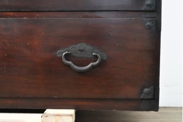 アンティーク家具　明治大正期　前面栗材　桜の丸金具が魅力的な2段重ね米沢箪笥(衣装箪笥、収納箪笥、古箪笥、引き出し、チェスト)(R-055388)