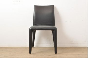 中古　美品　B&B　イタリア　MARIO BELLINI(マリオ・ベリーニ) VOL AU VENT(ヴォロ ヴァン)　モダンでスタイリッシュな空間づくりにおすすめのレザーチェア(椅子、ダイニングチェア)(定価約23万円)(R-055391)