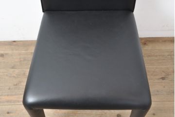 中古　美品　B&B　イタリア　MARIO BELLINI(マリオ・ベリーニ) VOL AU VENT(ヴォロ ヴァン)　モダンでスタイリッシュな空間づくりにおすすめのレザーチェア(椅子、ダイニングチェア)(定価約23万円)(R-055393)
