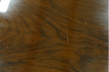 フランスアンティーク　ローズウッド材　ガラス天板付き　クラシカルな佇まいと独特の木目が魅力のパートナーデスク　(R-055399)