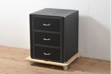 中古　展示美品　トニーノ・ランボルギーニ(Tonino Lamborghini)　本革　オーストリッチ　重厚な佇まいが魅力のサイドチェスト(レザー、引き出し、サイドテーブル)(定価約70万円)(R-055402)