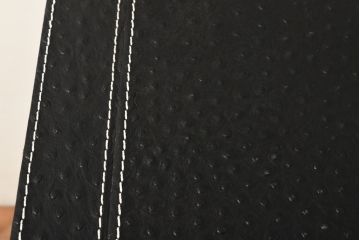 中古　展示美品　トニーノ・ランボルギーニ(Tonino Lamborghini)　本革　オーストリッチ　重厚な佇まいが魅力のサイドチェスト(レザー、引き出し、サイドテーブル)(定価約70万円)(R-055402)