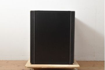 中古　展示美品　トニーノ・ランボルギーニ(Tonino Lamborghini)　本革　オーストリッチ　重厚な佇まいが魅力のサイドチェスト(レザー、引き出し、サイドテーブル)(定価約70万円)(R-055402)