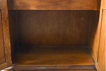 中古　美品　DREXEL HERITAGE(ドレクセルヘリテイジ)　細部まで凝ったつくりが美しいサイドボード(収納棚、戸棚、サーバー、カウンターテーブル)(R-055403)