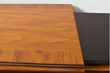 中古　美品　DREXEL HERITAGE(ドレクセルヘリテイジ)　細部まで凝ったつくりが美しいサイドボード(収納棚、戸棚、サーバー、カウンターテーブル)(R-055403)