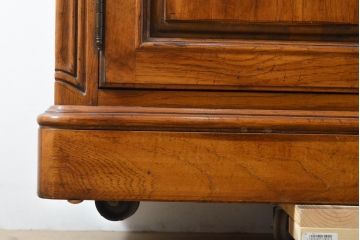 中古　美品　DREXEL HERITAGE(ドレクセルヘリテイジ)　細部まで凝ったつくりが美しいサイドボード(収納棚、戸棚、サーバー、カウンターテーブル)(R-055403)