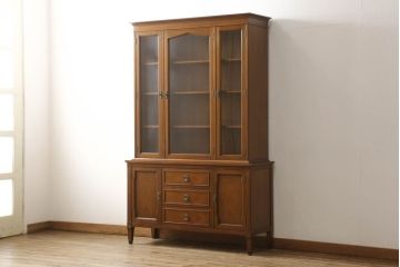 中古　美品　DREXEL HERITAGE(ドレクセルヘリテイジ)　Triune(トライユン)　チャイナ　クラシカルな佇まいが魅力の食器棚(キャビネット、収納棚、飾り棚)(定価約85万円)(R-055405)