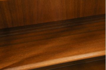 中古　美品　DREXEL HERITAGE(ドレクセルヘリテイジ)　Triune(トライユン)　チャイナ　クラシカルな佇まいが魅力の食器棚(キャビネット、収納棚、飾り棚)(定価約85万円)(R-055405)