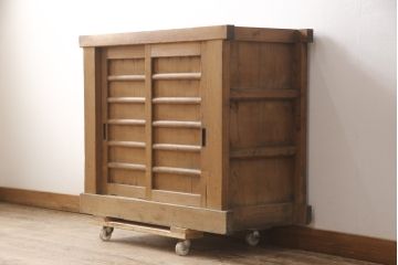 和製アンティーク　古い時代の味わいがお楽しみいただける三尺水屋箪笥サイドボード(収納棚、戸棚、キャビネット、食器棚)(R-055420)