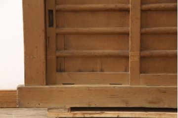 和製アンティーク　古い時代の味わいがお楽しみいただける三尺水屋箪笥サイドボード(収納棚、戸棚、キャビネット、食器棚)(R-055420)
