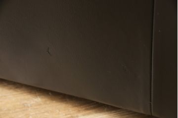 中古　美品　Cassina(カッシーナ)　MARALUNGA(マラルンガ)　本革(レザー)　ブラックカラーが高級感を高める2人掛けソファ(2P、二人掛け)(定価約180万円)(R-055426)