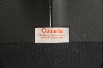 中古　美品　Cassina(カッシーナ)　MARALUNGA(マラルンガ)　本革(レザー)　ブラックカラーが高級感を高める2人掛けソファ(2P、二人掛け)(定価約180万円)(R-055426)