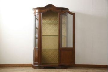 中古　美品　イタリア高級家具　クラシカルな雰囲気を醸し出すキャビネット(キュリオケース、チャイナキャビネット、コレクションケース、ガラスケース)(R-055429)
