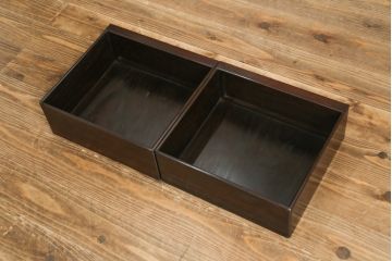 中古　美品　在銘有り　作家物　蒔絵入り　松竹梅・貝柄　総紫檀材(シタン)　丁寧な作り込みの指物が上質な雰囲気を醸し出す高級飾り棚(違い棚、茶棚、戸棚)(R-055430)