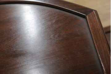 中古　美品　在銘有り　作家物　蒔絵入り　松竹梅・貝柄　総紫檀材(シタン)　丁寧な作り込みの指物が上質な雰囲気を醸し出す高級飾り棚(違い棚、茶棚、戸棚)(R-055430)