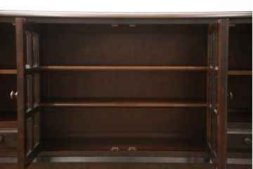 中古　美品　北海道民芸家具　クラシカルな雰囲気が魅力!落ち着きのある空間づくりにおすすめのサイドボード(キャビネット、収納棚、リビングボード、引き出し、チェスト)(R-055431)
