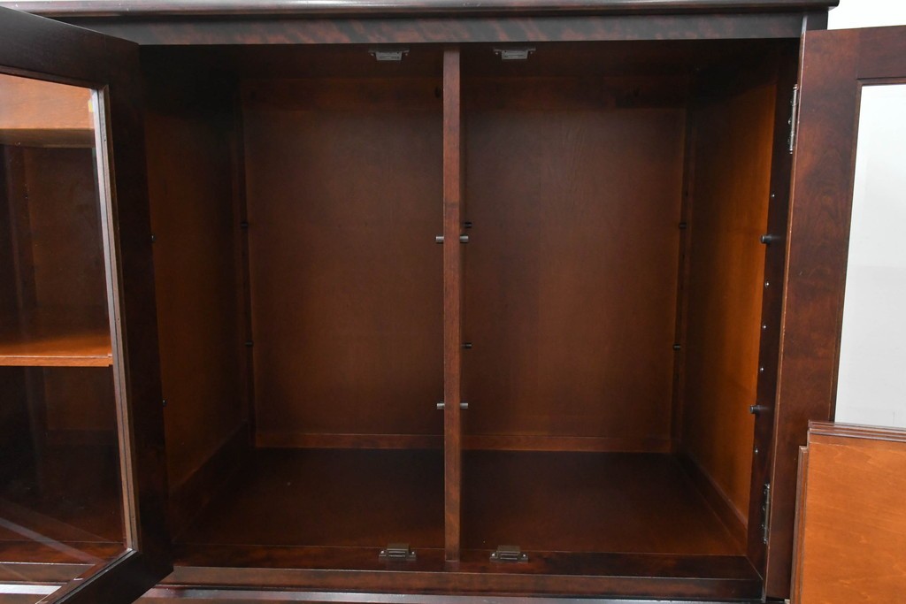 中古　北海道民芸家具　落ち着いた深みのある色合いが美しいサイドボード　(R-055433)