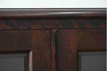 中古　北海道民芸家具　落ち着いた深みのある色合いが美しいサイドボード　(R-055433)