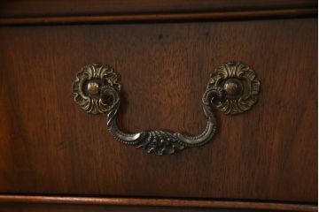 中古　DREXEL HERITAGE(ドレクセルヘリテイジ)　マホガニー材　気品ある佇まいが魅力的なチェスト(引き出し、サイドチェスト)(R-055434)