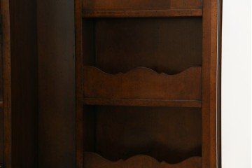 希少　中古　DREXEL HERITAGE(ドレクセルヘリテイジ)　クラシカルなデザインが魅力的なドレッサー　(R-055459)