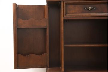 希少 中古 DREXEL HERITAGE(ドレクセルヘリテイジ) クラシカルなデザインが魅力的なドレッサー(サイドキャビネット、鏡台、化粧台、サイドボード、サイドチェスト、引き出し)(R-055459)