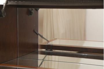 希少　中古　DREXEL HERITAGE(ドレクセルヘリテイジ)　クラシカルなデザインが魅力的なドレッサー(サイドキャビネット、鏡台、化粧台、サイドボード、サイドチェスト、引き出し)(R-055459)