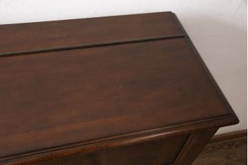 希少　中古　DREXEL HERITAGE(ドレクセルヘリテイジ)　クラシカルなデザインが魅力的なドレッサー(サイドキャビネット、鏡台、化粧台、サイドボード、サイドチェスト、引き出し)(R-055459)