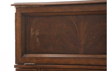 希少 中古 DREXEL HERITAGE(ドレクセルヘリテイジ) クラシカルなデザインが魅力的なドレッサー(サイドキャビネット、鏡台、化粧台、サイドボード、サイドチェスト、引き出し)(R-055459)