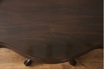アンティーク家具　フランスアンティーク　マホガニー材　バルボスレッグ　優雅な彫りの装飾が魅力的なテーブル(ダイニングテーブル、コーヒーテーブル、カフェテーブル)(R-055470)