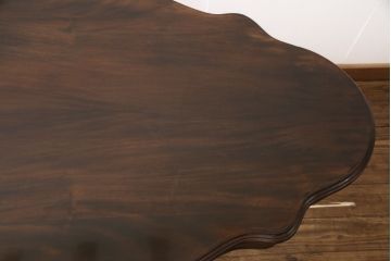 アンティーク家具　フランスアンティーク　マホガニー材　バルボスレッグ　優雅な彫りの装飾が魅力的なテーブル(ダイニングテーブル、コーヒーテーブル、カフェテーブル)(R-055470)
