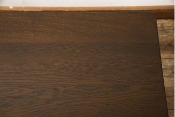 中古　横浜クラシック家具　ノックオンウッド(knockonwood)　挽き物の脚が気品を感じさせるサイドテーブル(定価約22万円)(作業台、リビングテーブル、センターテーブル)(R-055473)