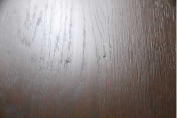 中古　横浜クラシック家具　ノックオンウッド(knockonwood)　挽き物の脚が気品を感じさせるサイドテーブル(定価約22万円)(作業台、リビングテーブル、センターテーブル)(R-055473)