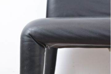 中古　美品　B&B　イタリア　MARIO BELLINI(マリオ・ベリーニ) VOL AU VENT(ヴォロ ヴァン)　モダンでスタイリッシュな空間づくりにおすすめのレザーチェア(椅子、ダイニングチェア)(定価約23万円)(R-055474)