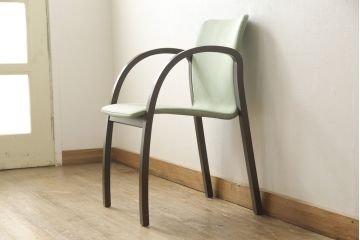 中古　arflex(アルフレックス)　FK　アームがおしゃれなチェア(定価約4万7千円)(R-055475)