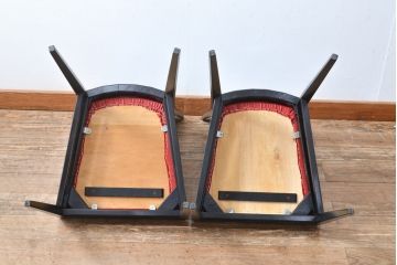 イタリアビンテージ　美品　モビリア　合皮　シンプルでモダンな佇まいが目を引くダイニングチェア2脚セット(椅子、イス、ヴィンテージ)(R-055496)