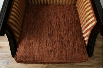 中古　美品　雅叙園　製造メーカー　大正ロマンの雰囲気あふれる高級1人掛けソファ(ラウンジチェア、アームチェア、1Pソファ、一人掛け)(R-055501)