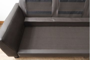 新品　未使用　IDC大塚家具取り扱い　INTERLIVAX(インターリバックス)　Serge(セルジュ)　本革(レザー)　落ち着いた大人の空間を演出するオットマン付き3人掛けソファ(三人掛け、3P)(定価約50万円)(R-055502)