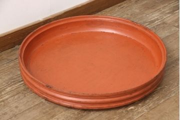 古い　漆塗り　根来塗　朱色が華やぎを演出する丸盆(漆器、トレー)(R-055507)