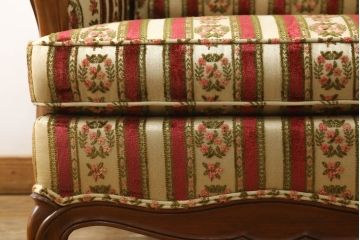 中古　超美品　DREXEL HERITAGE(ドレクセルヘリテイジ)　小花の柄がクラシカルな雰囲気を醸し出す1人掛けソファ+オットマンセット(アームチェア、1Pソファ、一人掛けソファ)(R-055519)