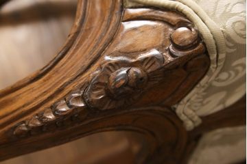 中古　美品　DREXEL HERITAGE(ドレクセルヘリテイジ)　クラシカルな佇まいが美しい1人掛けソファ(定価約60万円)(一人掛けソファ、アームチェア)(R-055521)