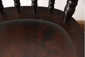 中古　北海道民芸家具　クラシカルな雰囲気を醸し出すダイニングチェア(椅子、板座チェア)(R-055523)