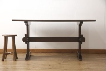 中古　松本民芸家具　シックなダイニング作りにおすすめのB型食卓(ダイニングテーブル、4人掛け)(R-055525)